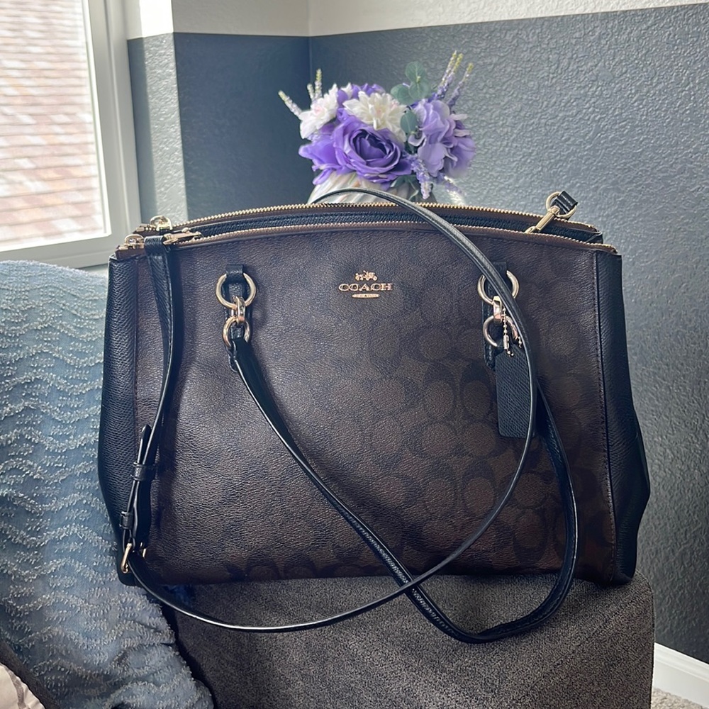 Gorgeous Coach purse in perfect condition